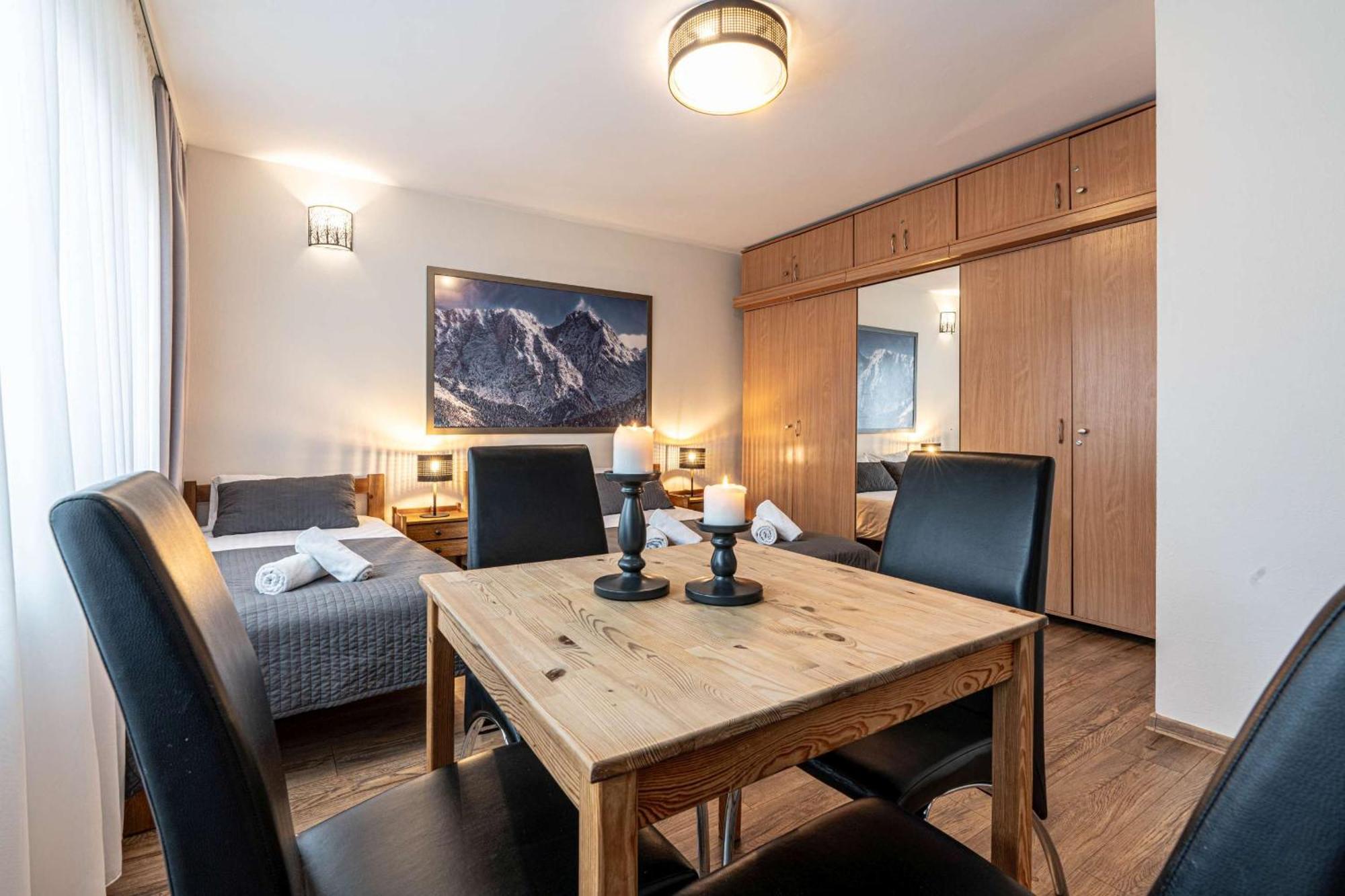 Liberta Inn - Pokoje Goscinne Zakopane Rom bilde